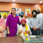 ਸ਼੍ਰੋਮਣੀ ਅਕਾਲੀ ਦਲ ਦਿੱਲੀ ਇਸਤਰੀ ਵਿੰਗ ਵੱਲੋਂ ਹਰਮੀਤ ਸਿੰਘ ਕਾਲਕਾ ਦਾ ਵਿਸ਼ੇਸ਼ ਸਨਮਾਨ